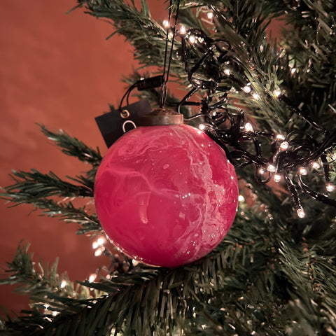Kerstbal Roze marmer look 10cm 2 stuks