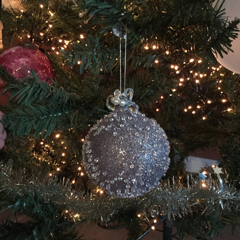 Kerstbal zilver met kralen en glitters 8cm - 2 stuks