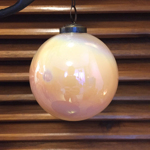 Kerstbal parelmoer wit 10cm - 2 stuks